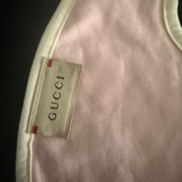 Brand new with box Gucci Pink and Yellow Bib Jetsons collection - Picture 9 of 10